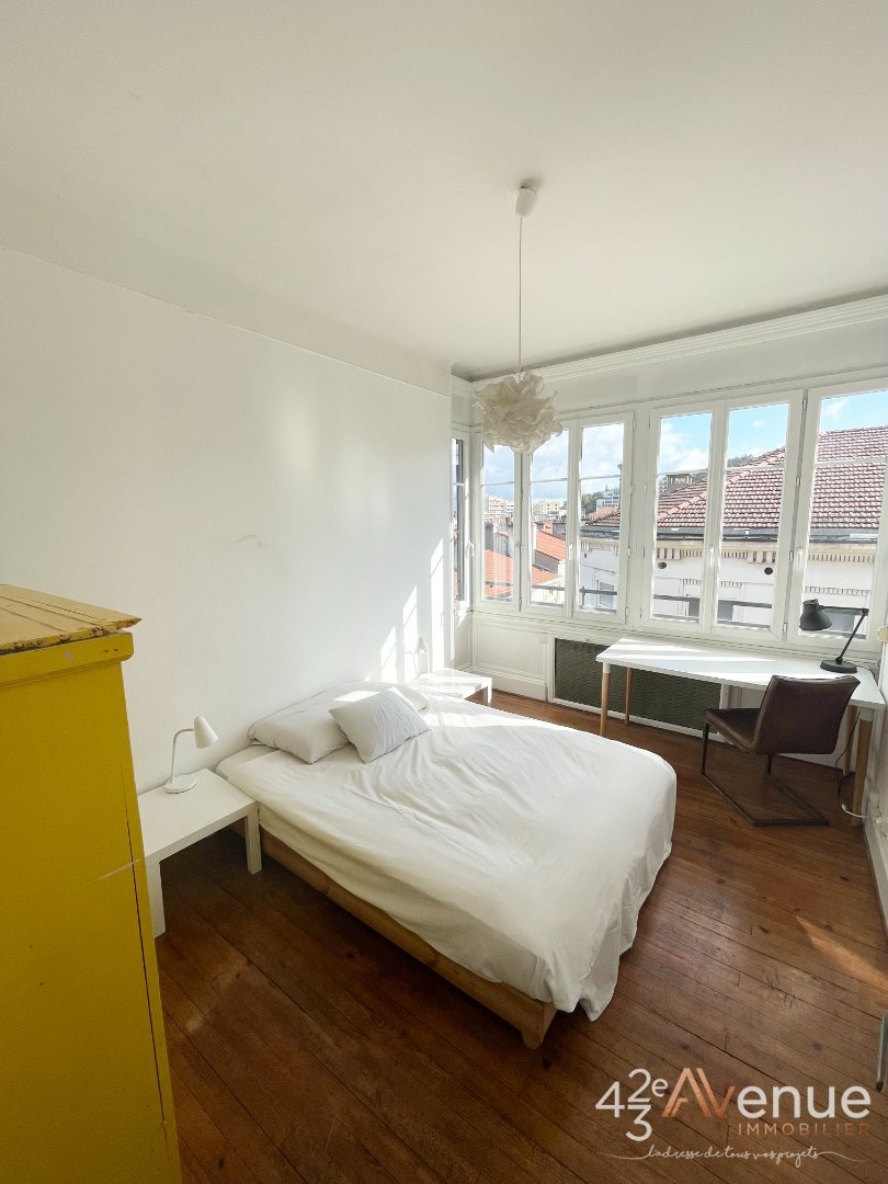 APPARTEMENT T5 A VENDRE - ST ETIENNE CENTRE VILLE - 90.62 m2 - 149000€