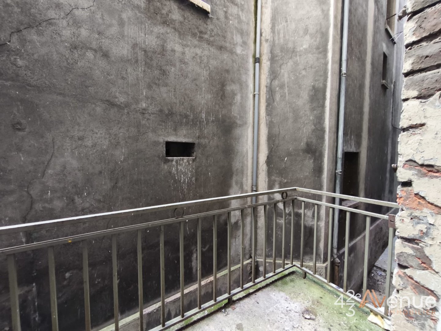 APPARTEMENT T5 A VENDRE - ST ETIENNE CENTRE VILLE - 131.56 m2 - 159000€