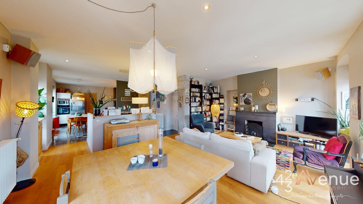 APPARTEMENT T5 A VENDRE - ST ETIENNE CENTRE VILLE - 129.51 m2 - 239000€