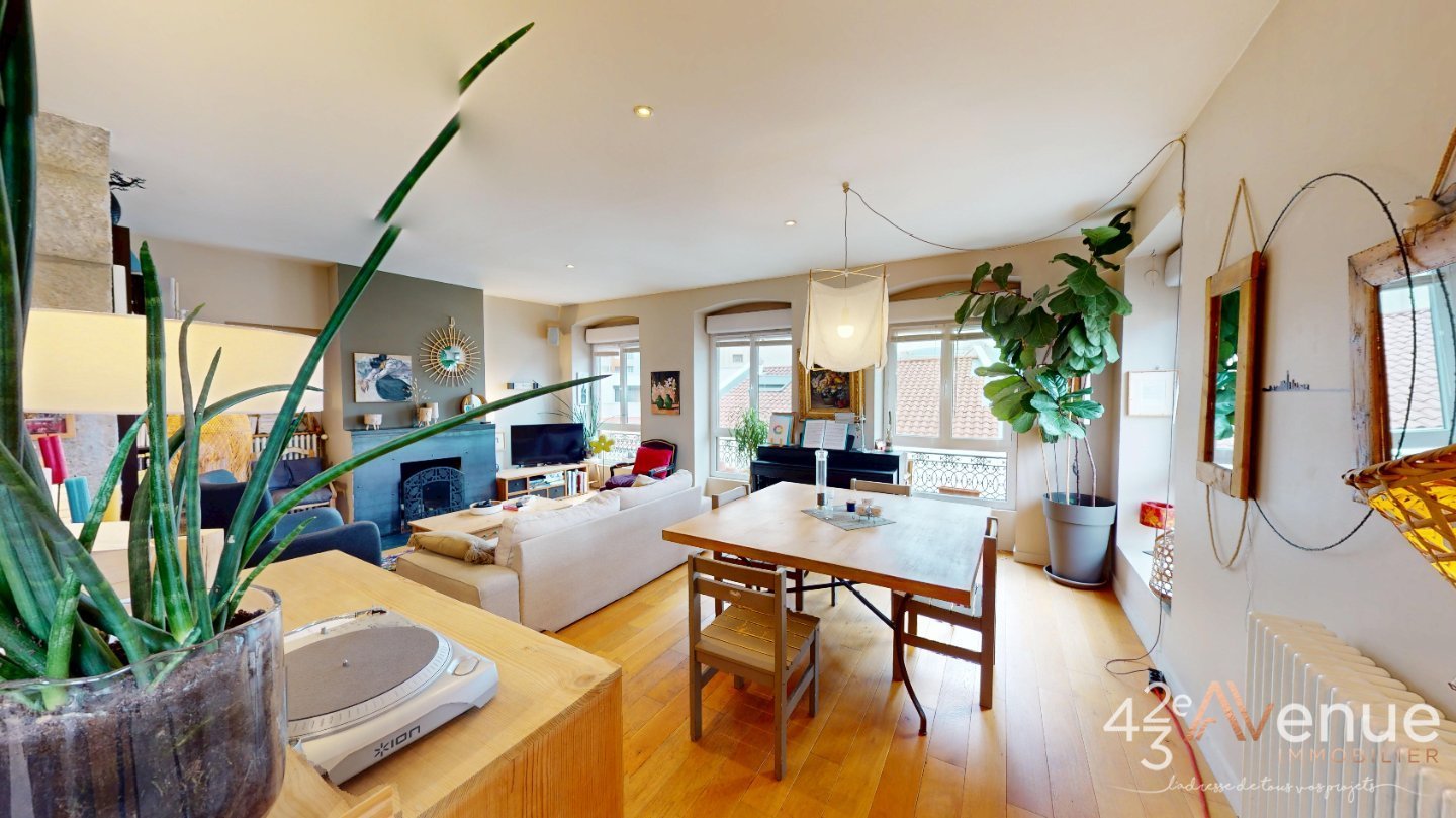 APPARTEMENT T5 A VENDRE - ST ETIENNE CENTRE VILLE - 129.51 m2 - 239000€