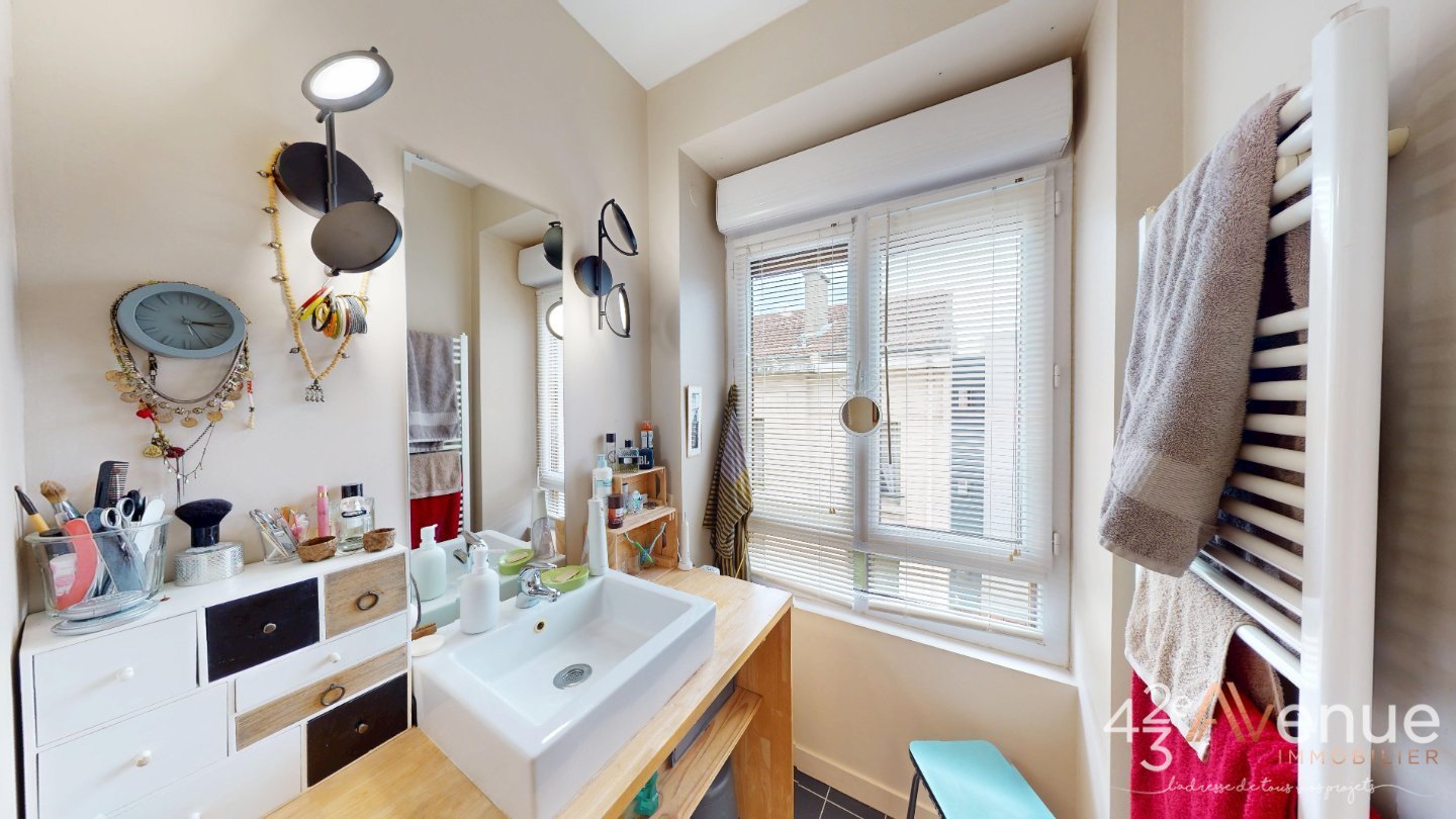 APPARTEMENT T5 A VENDRE - ST ETIENNE CENTRE VILLE - 129.51 m2 - 239000€