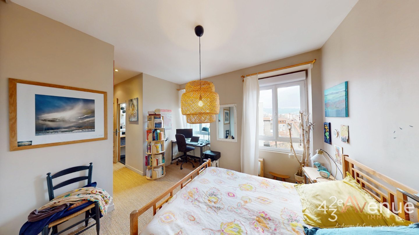 APPARTEMENT T5 A VENDRE - ST ETIENNE CENTRE VILLE - 129.51 m2 - 239000€