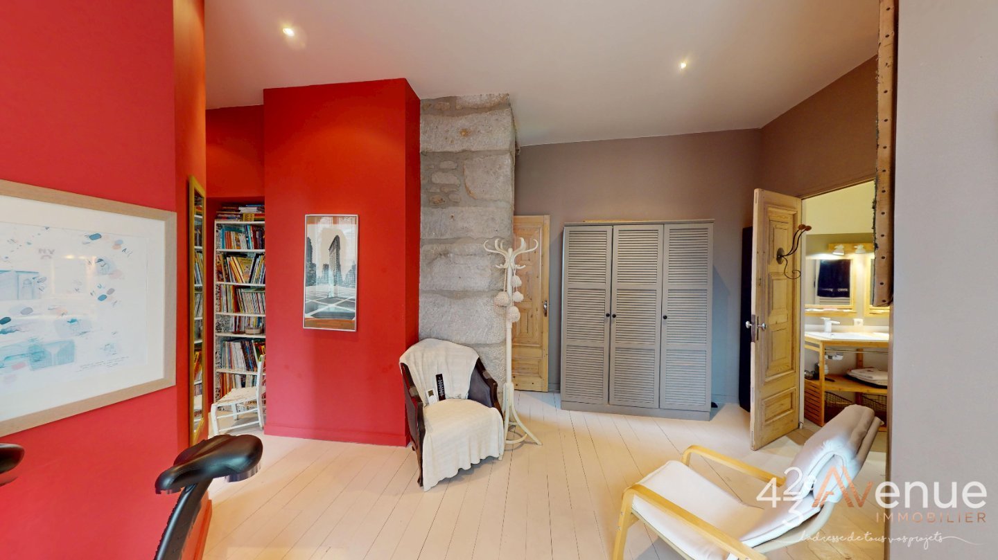 APPARTEMENT T5 A VENDRE - ST ETIENNE CENTRE VILLE - 129.51 m2 - 239000€