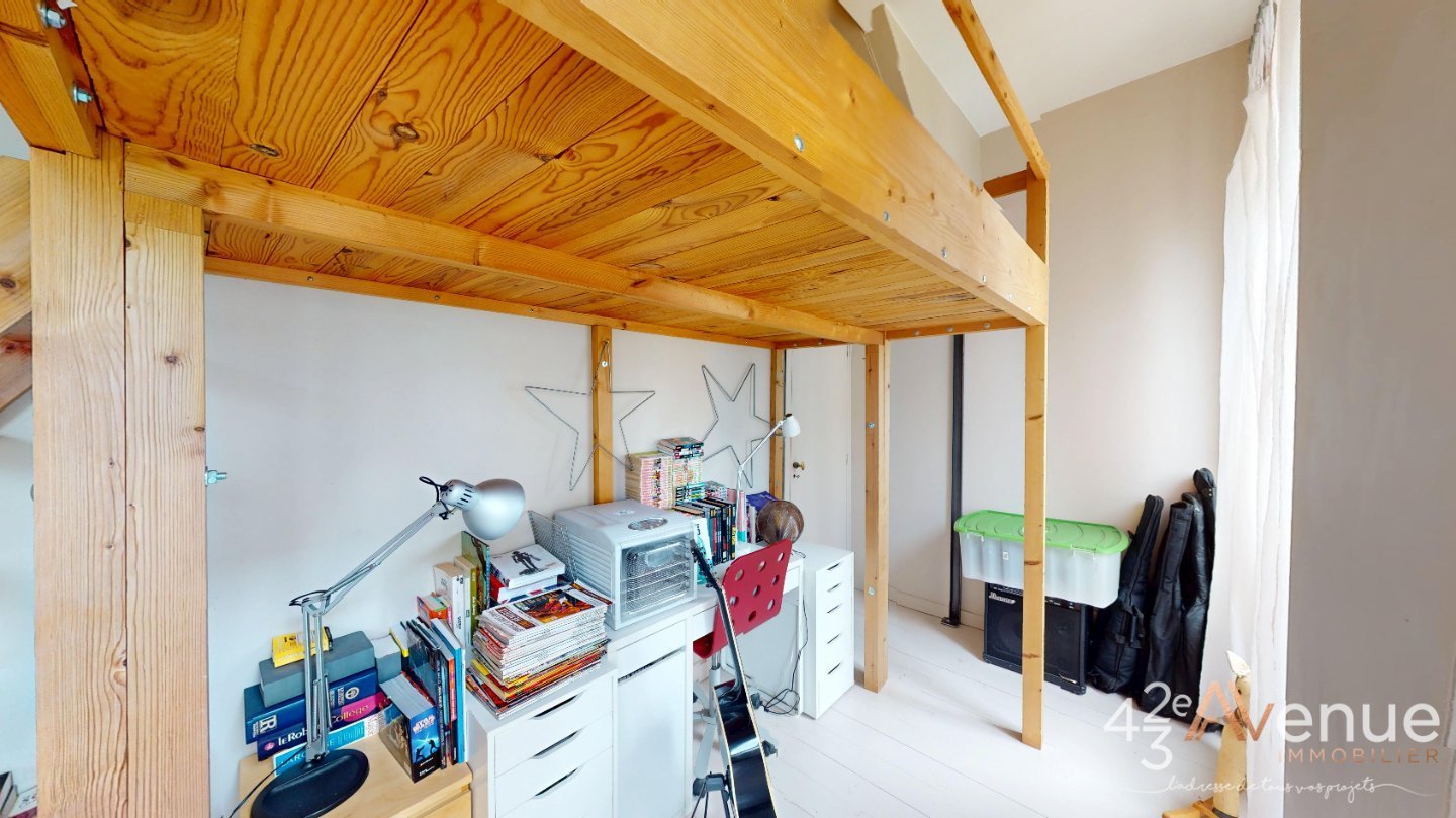 APPARTEMENT T5 A VENDRE - ST ETIENNE CENTRE VILLE - 129.51 m2 - 239000€