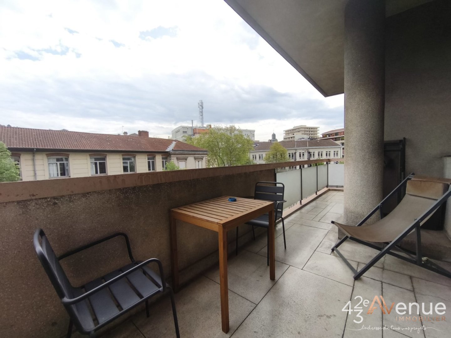 APPARTEMENT T5 A VENDRE - ST ETIENNE CENTRE VILLE - 178 m2 - 198 000 &euro;