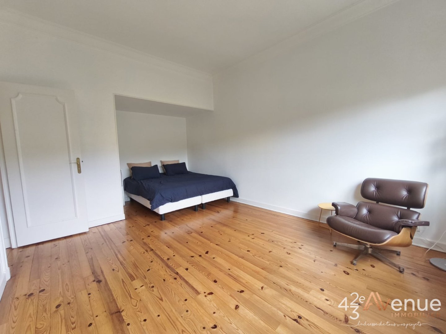 APPARTEMENT T5 A VENDRE - ST ETIENNE CENTRE VILLE - 178 m2 - 198 000 &euro;