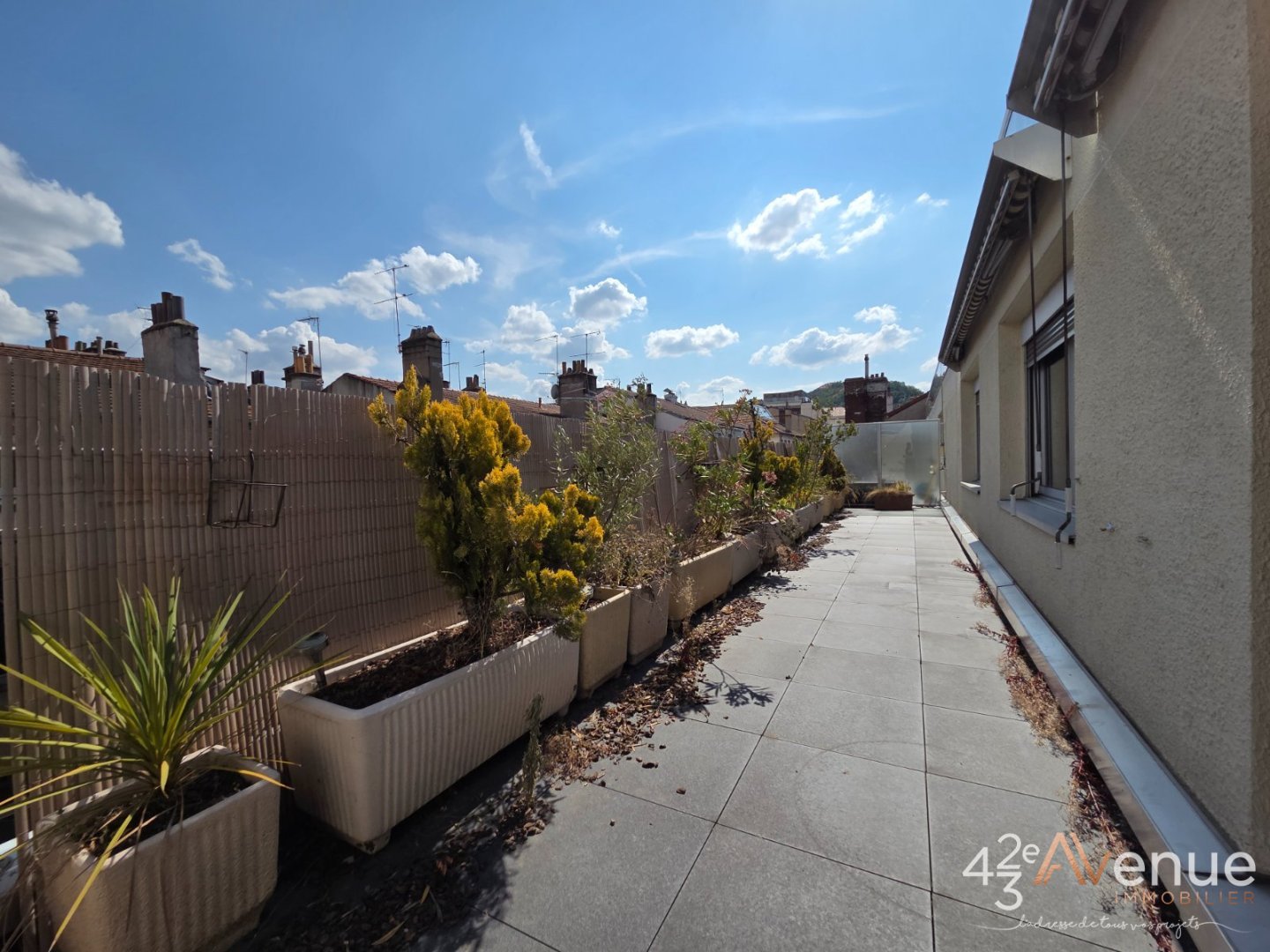APPARTEMENT T5 A VENDRE - ST ETIENNE CENTRE VILLE - 143.61 m2 - 230 000 &euro;