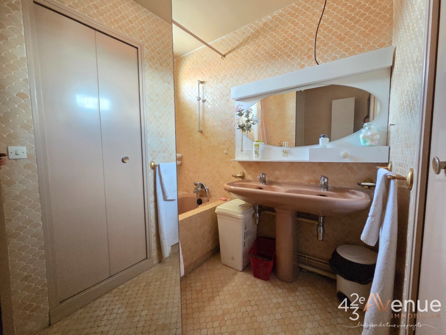 APPARTEMENT T5 A VENDRE - ST ETIENNE CENTRE VILLE - 143.61 m2 - 230 000 &euro;