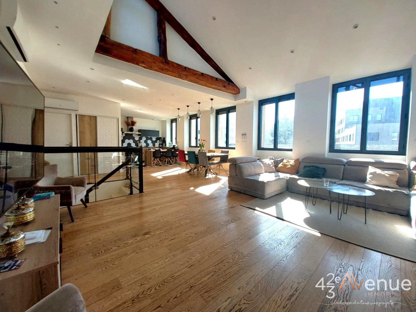 APPARTEMENT T5 A VENDRE - ST ETIENNE CHATEAUCREUX - 157 m2 - 260000€