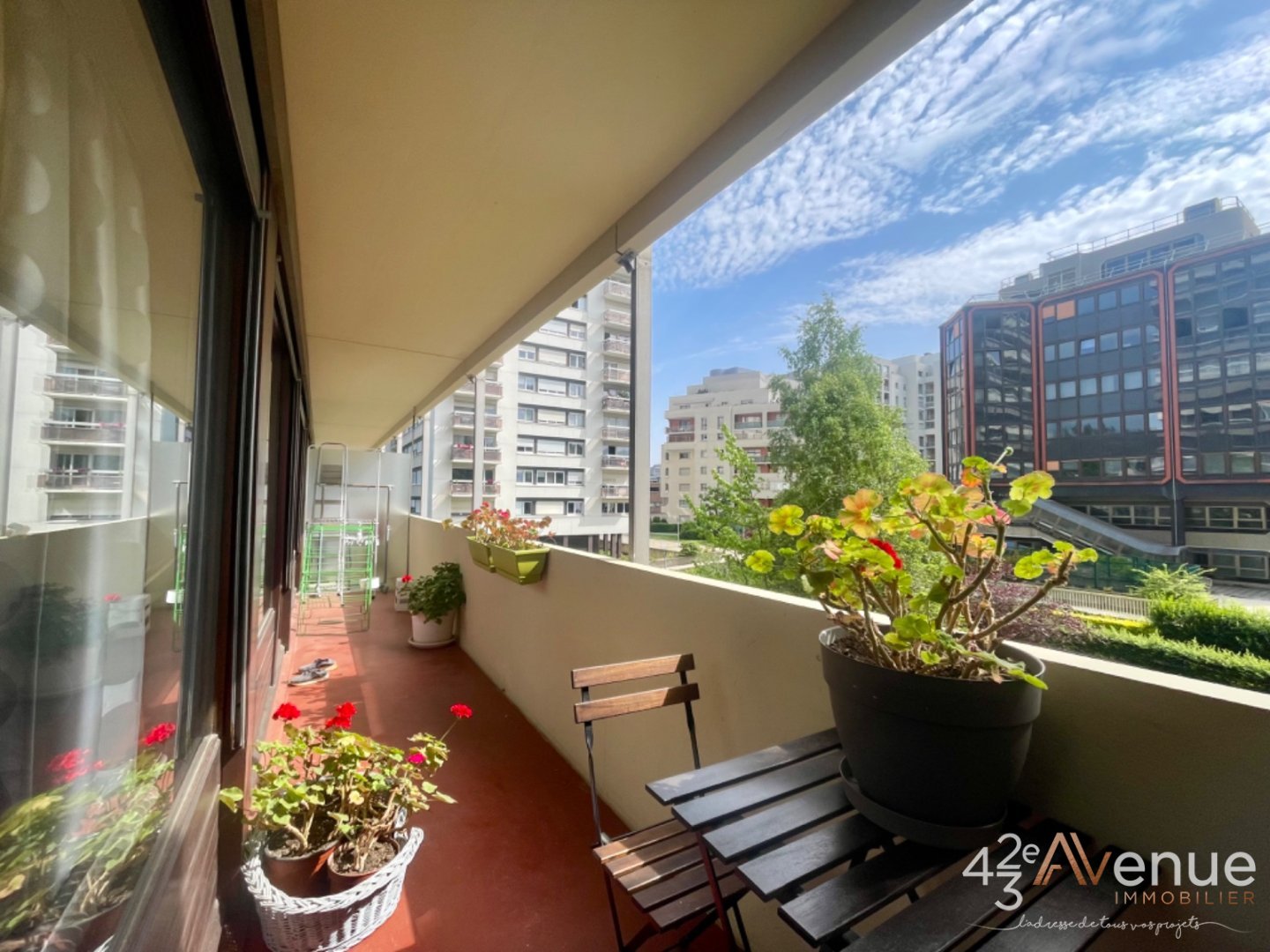 APPARTEMENT T5 A VENDRE - ST ETIENNE FACULTE   CENTRE DEUX - 114 m2 - 140000€