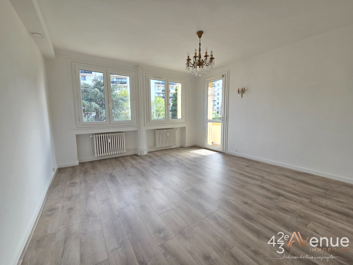 APPARTEMENT T5 A VENDRE - ST ETIENNE FAURIEL - 95.94 m2 - 129 500 &euro;
