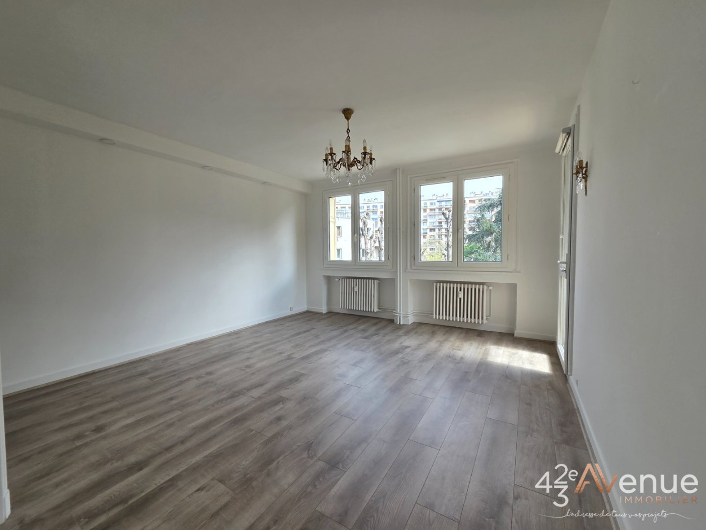 APPARTEMENT T5 A VENDRE - ST ETIENNE FAURIEL - 95.94 m2 - 129 500 &euro;