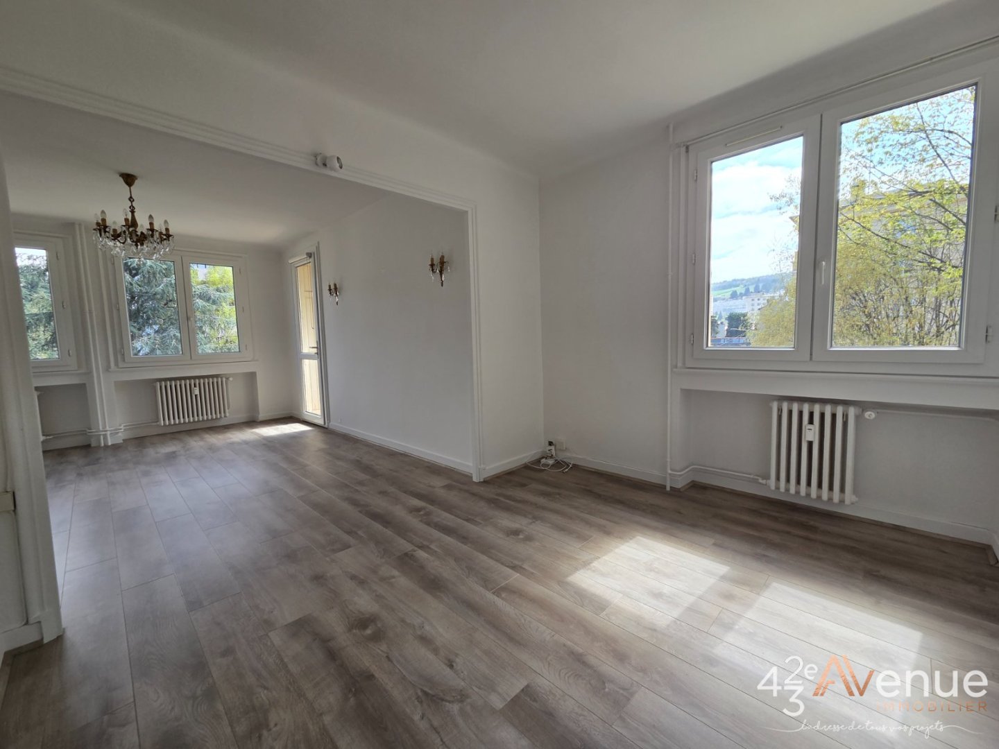 APPARTEMENT T5 A VENDRE - ST ETIENNE FAURIEL - 95.94 m2 - 129 500 &euro;
