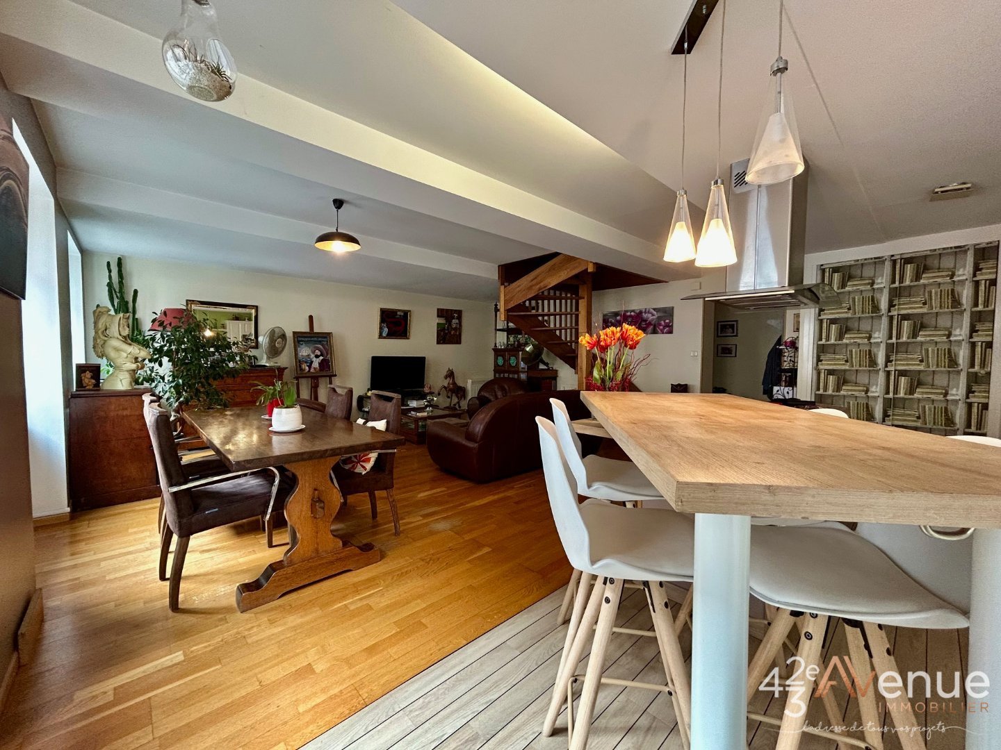 APPARTEMENT T5 A VENDRE - ST ETIENNE Jean Jaurs - 141.48 m2 - 140000€