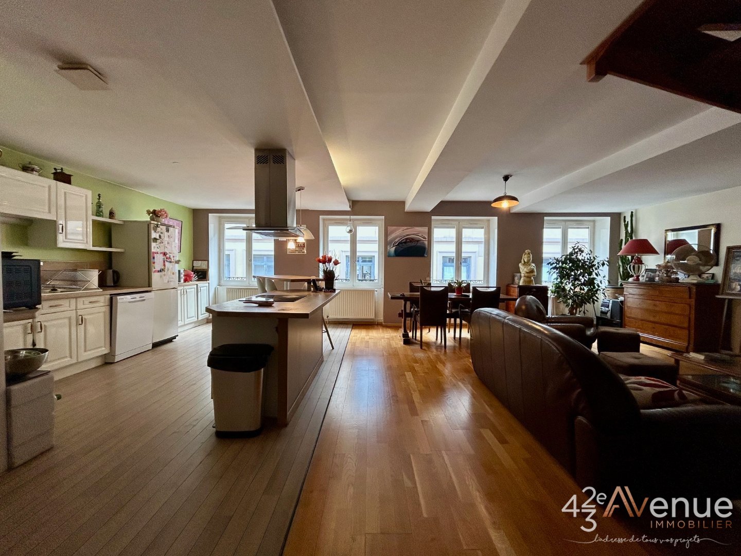 APPARTEMENT T5 A VENDRE - ST ETIENNE Jean Jaurs - 141.48 m2 - 140000€