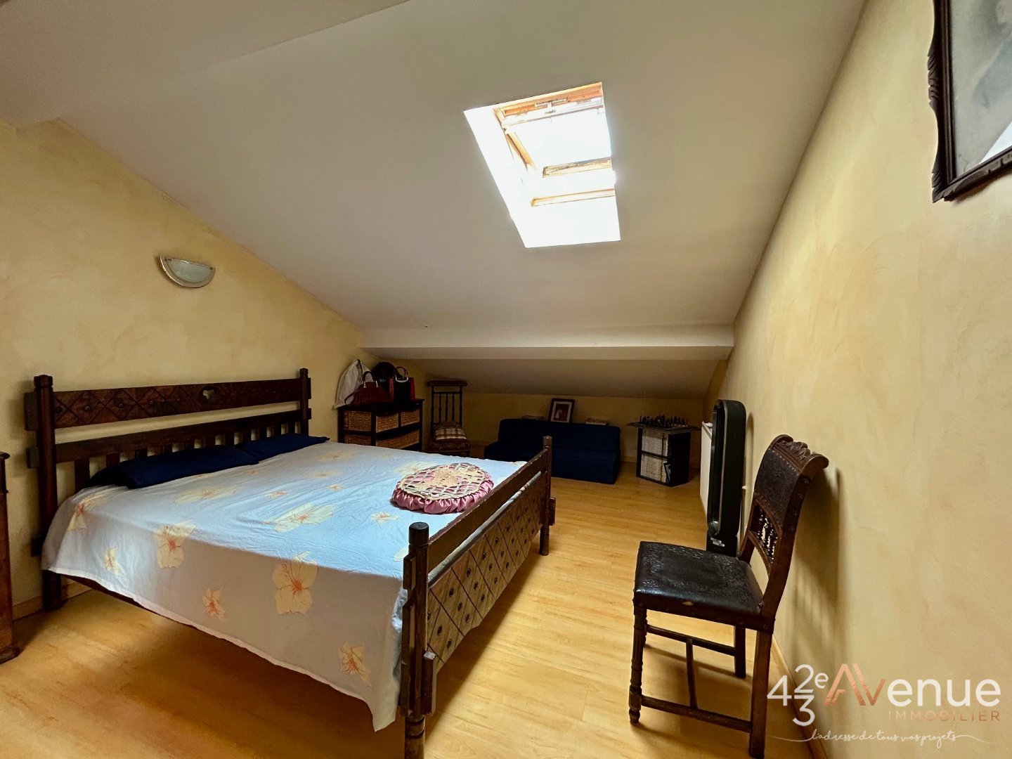 APPARTEMENT T5 A VENDRE - ST ETIENNE Jean Jaurs - 141.48 m2 - 140000€