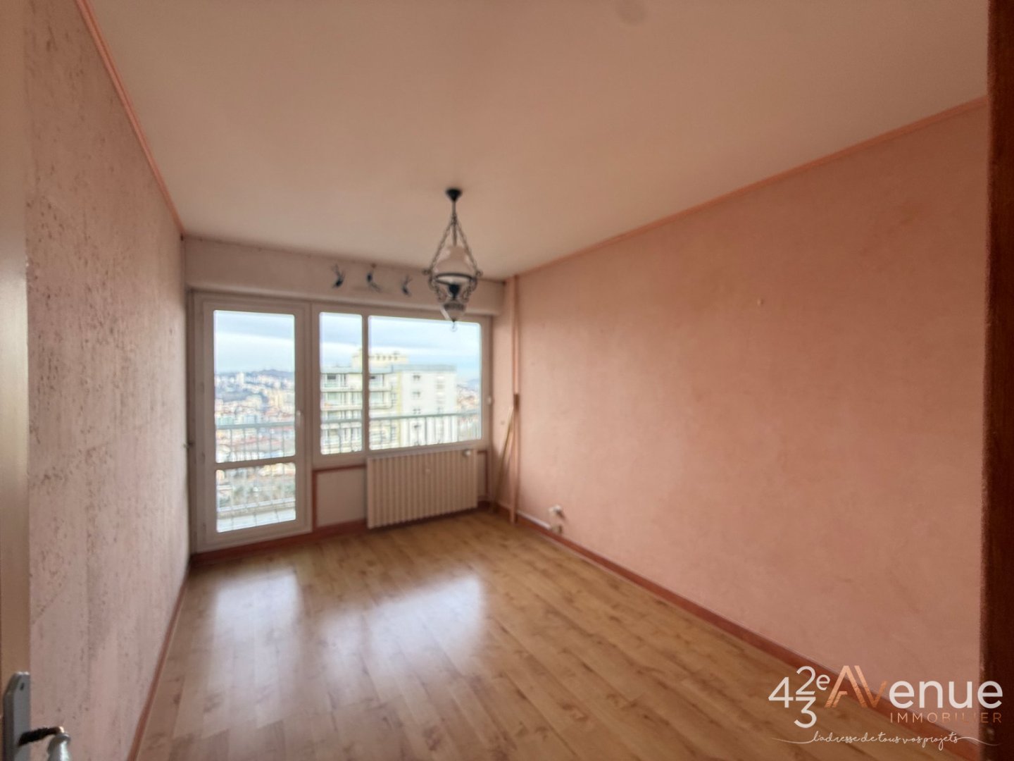 Appartement type 5 secteur La Metare A VENDRE - ST ETIENNE LA METARE - 98.27 m2 - 95�000�&euro;