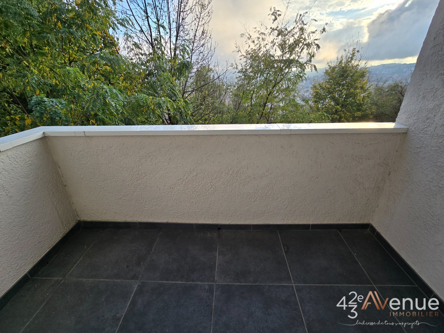 APPARTEMENT T5 - ST ETIENNE MONTAUD - 115.34 m2 - 130 500 €