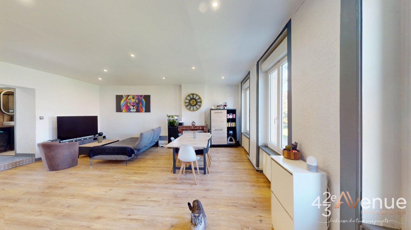 APPARTEMENT T5 A VENDRE - ST GENEST LERPT - 91.08 m2 - 195 000 &euro;