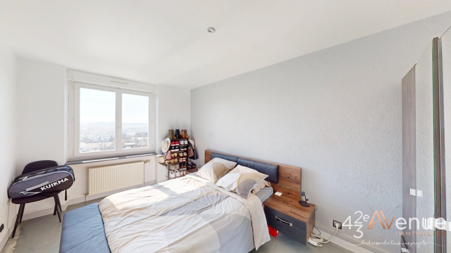 APPARTEMENT T5 A VENDRE - ST GENEST LERPT - 91.08 m2 - 195 000 &euro;