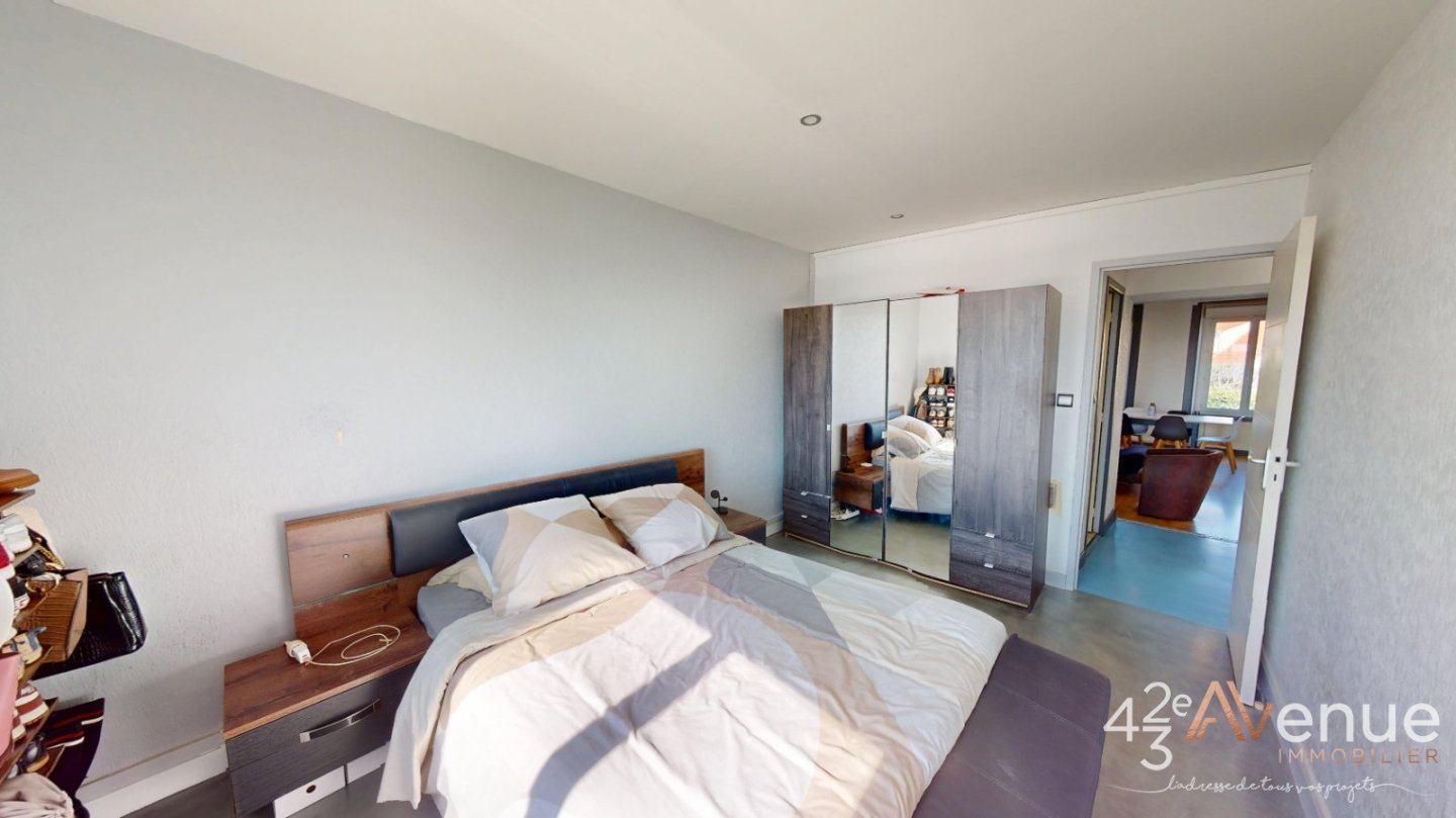 APPARTEMENT T5 A VENDRE - ST GENEST LERPT - 91.08 m2 - 195 000 &euro;