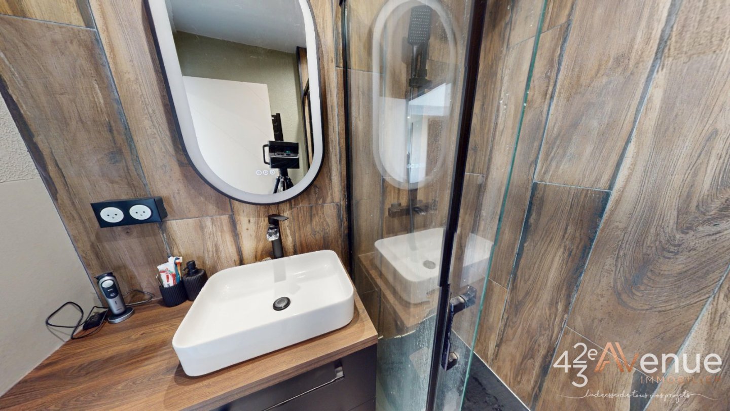 APPARTEMENT T5 A VENDRE - ST GENEST LERPT - 91.08 m2 - 195 000 &euro;