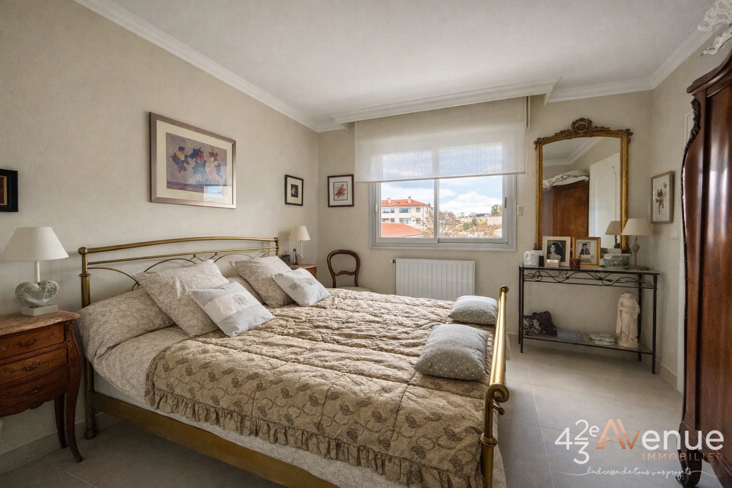 APPARTEMENT T5 A VENDRE - ST PRIEST EN JAREZ - 160.72 m2 - 349 000 &euro;