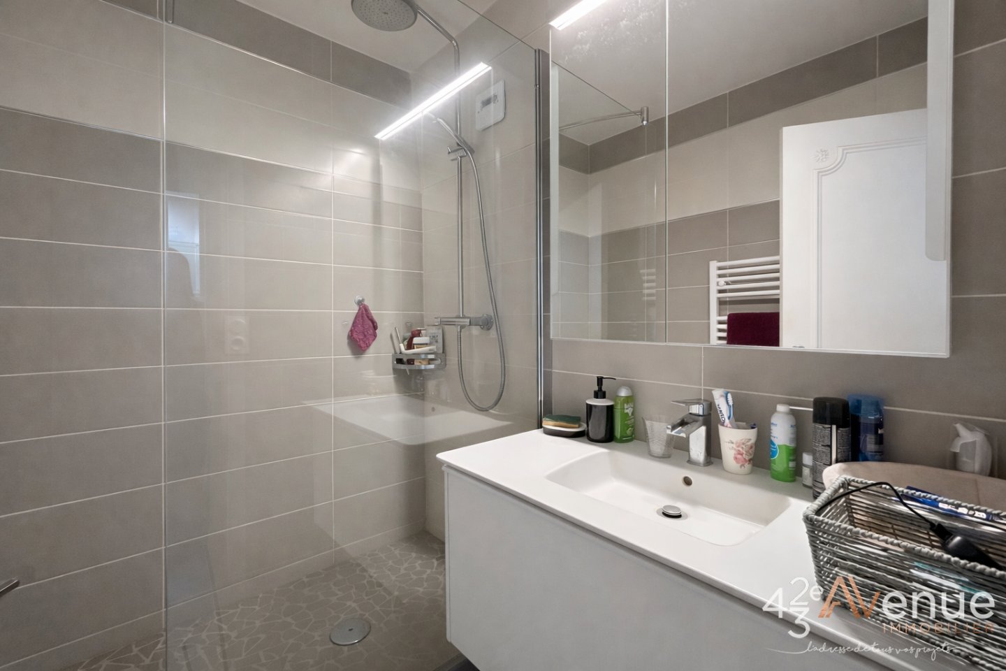 APPARTEMENT T5 A VENDRE - ST PRIEST EN JAREZ - 160.72 m2 - 349 000 &euro;