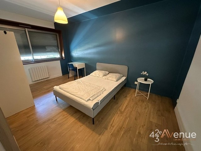 APPARTEMENT T6 A LOUER - ST ETIENNE FAC TREFILERIE - 94.29 m2 - 990 &euro; charges comprises par mois