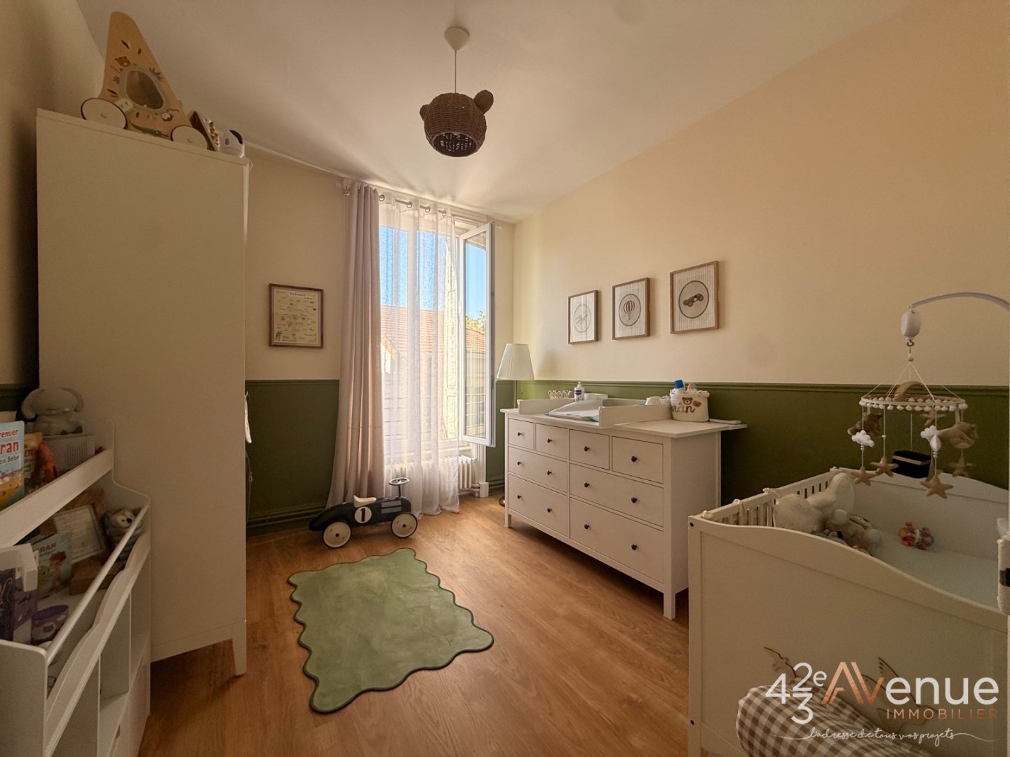 Appartement haussmannien aux beaux volumes A VENDRE - FIRMINY - 119.74 m2 - 175 000 &euro;