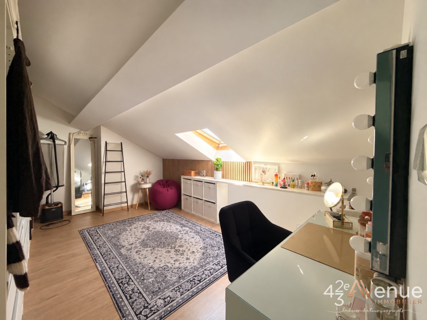 Appartement haussmannien aux beaux volumes A VENDRE - FIRMINY - 119.74 m2 - 175 000 &euro;