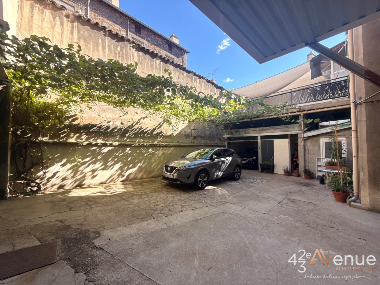 Appartement haussmannien aux beaux volumes A VENDRE - FIRMINY - 119.74 m2 - 175 000 &euro;