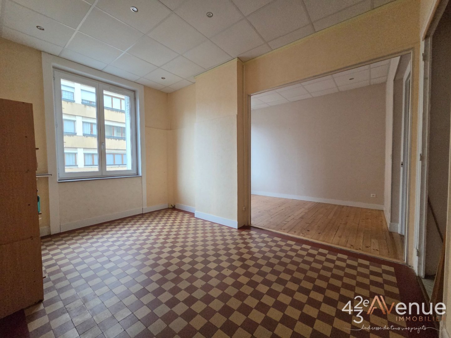 APPARTEMENT T6 A VENDRE - ST ETIENNE BADOUILLERE - 96.74 m2 - 99�000�&euro;