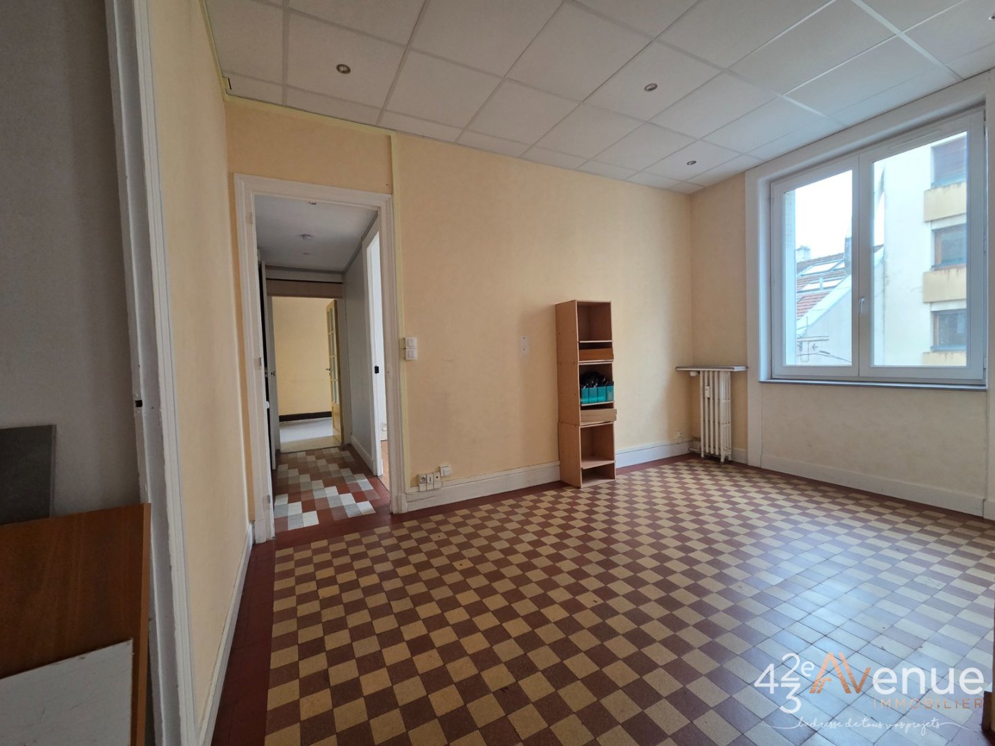 APPARTEMENT T6 A VENDRE - ST ETIENNE BADOUILLERE - 96.74 m2 - 99�000�&euro;