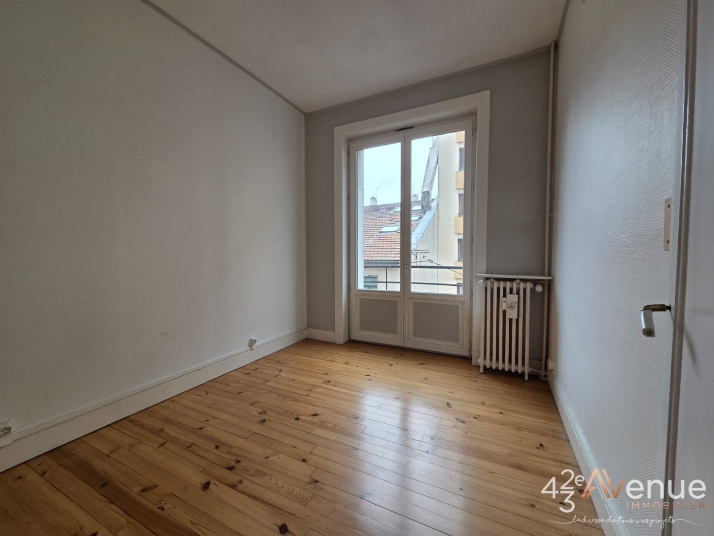 APPARTEMENT T6 A VENDRE - ST ETIENNE BADOUILLERE - 96.74 m2 - 99�000�&euro;