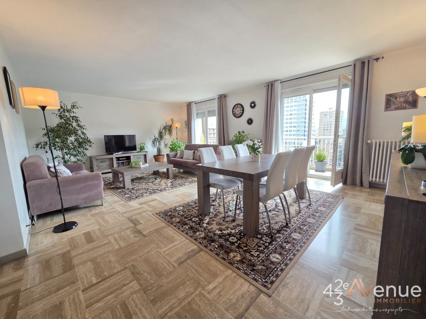 APPARTEMENT T6 A VENDRE - ST ETIENNE BERGSON - 146.22 m2 - 249�000�&euro;