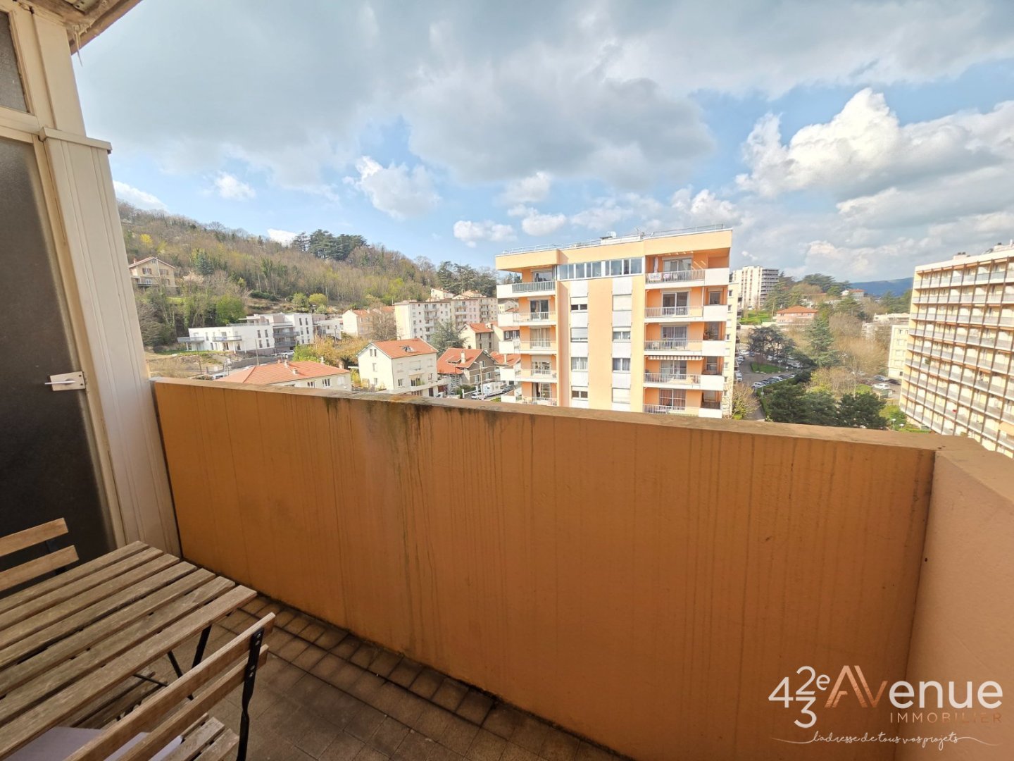 APPARTEMENT T6 A VENDRE - ST ETIENNE BERGSON - 146.22 m2 - 249�000�&euro;