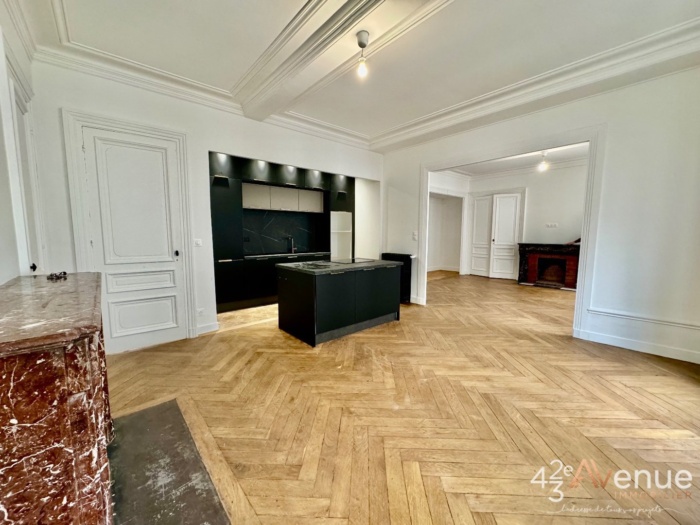 APPARTEMENT T6 A VENDRE - ST ETIENNE CENTRE VILLE - 155 m2 - 210000€