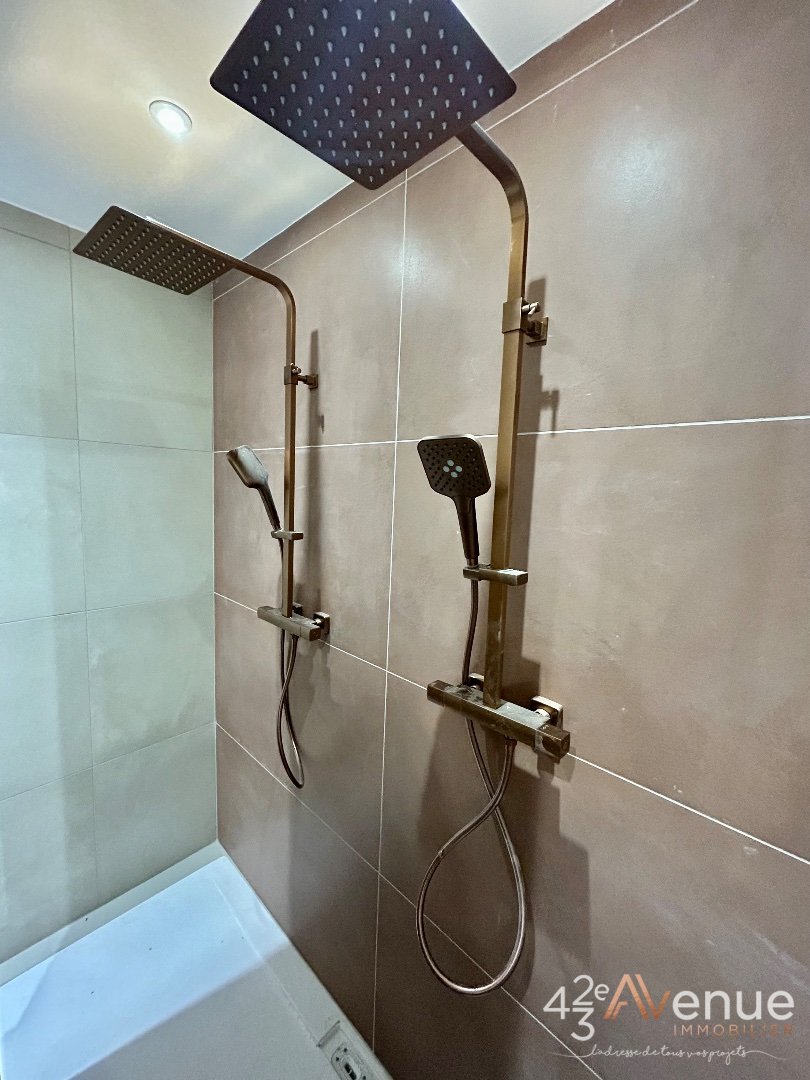 APPARTEMENT T6 A VENDRE - ST ETIENNE CENTRE VILLE - 155 m2 - 210000€