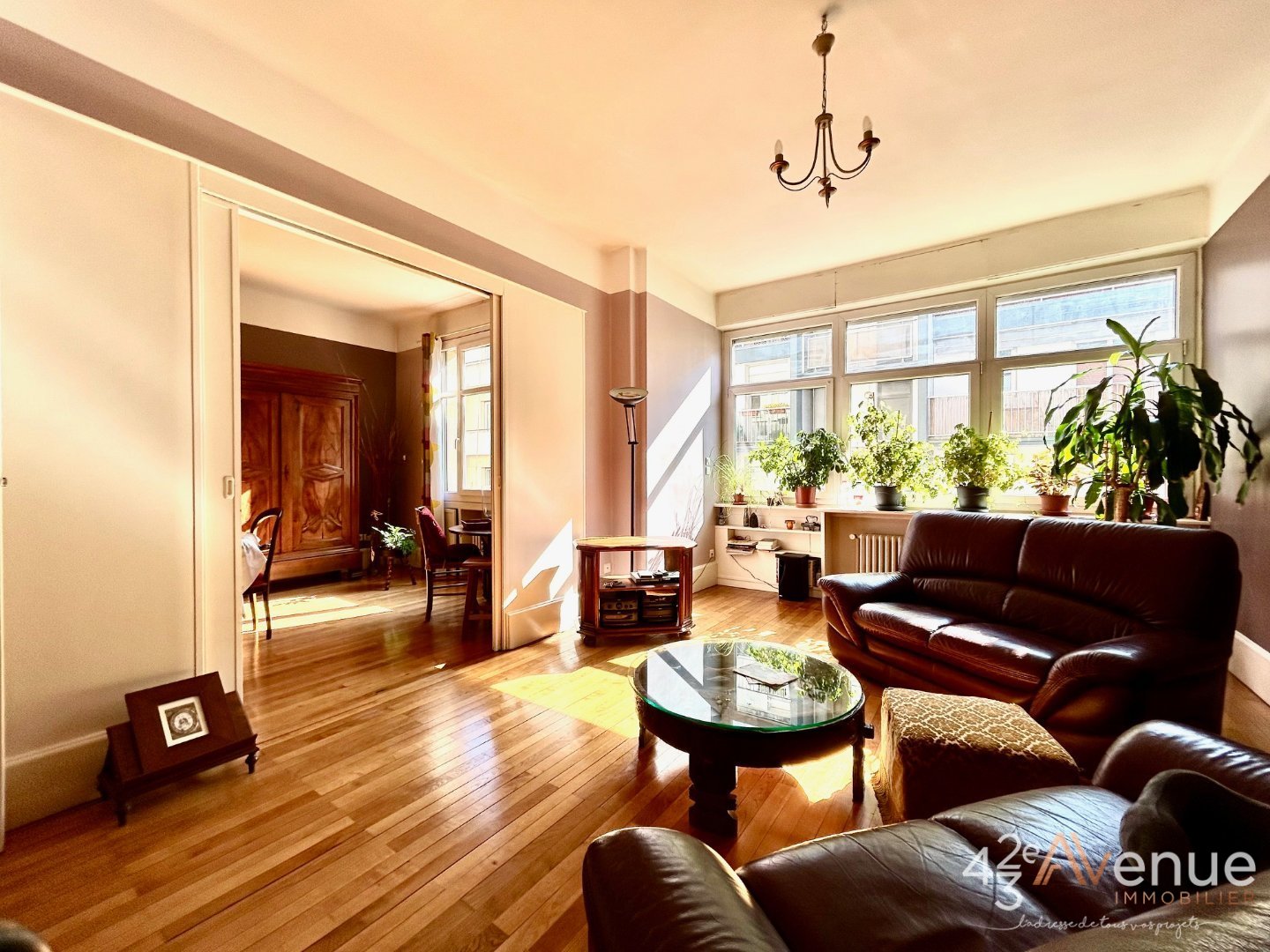 Appartement traversant - 3 chambres - 140 m2 A VENDRE - ST ETIENNE CENTRE VILLE - 140.04 m2 - 159000€