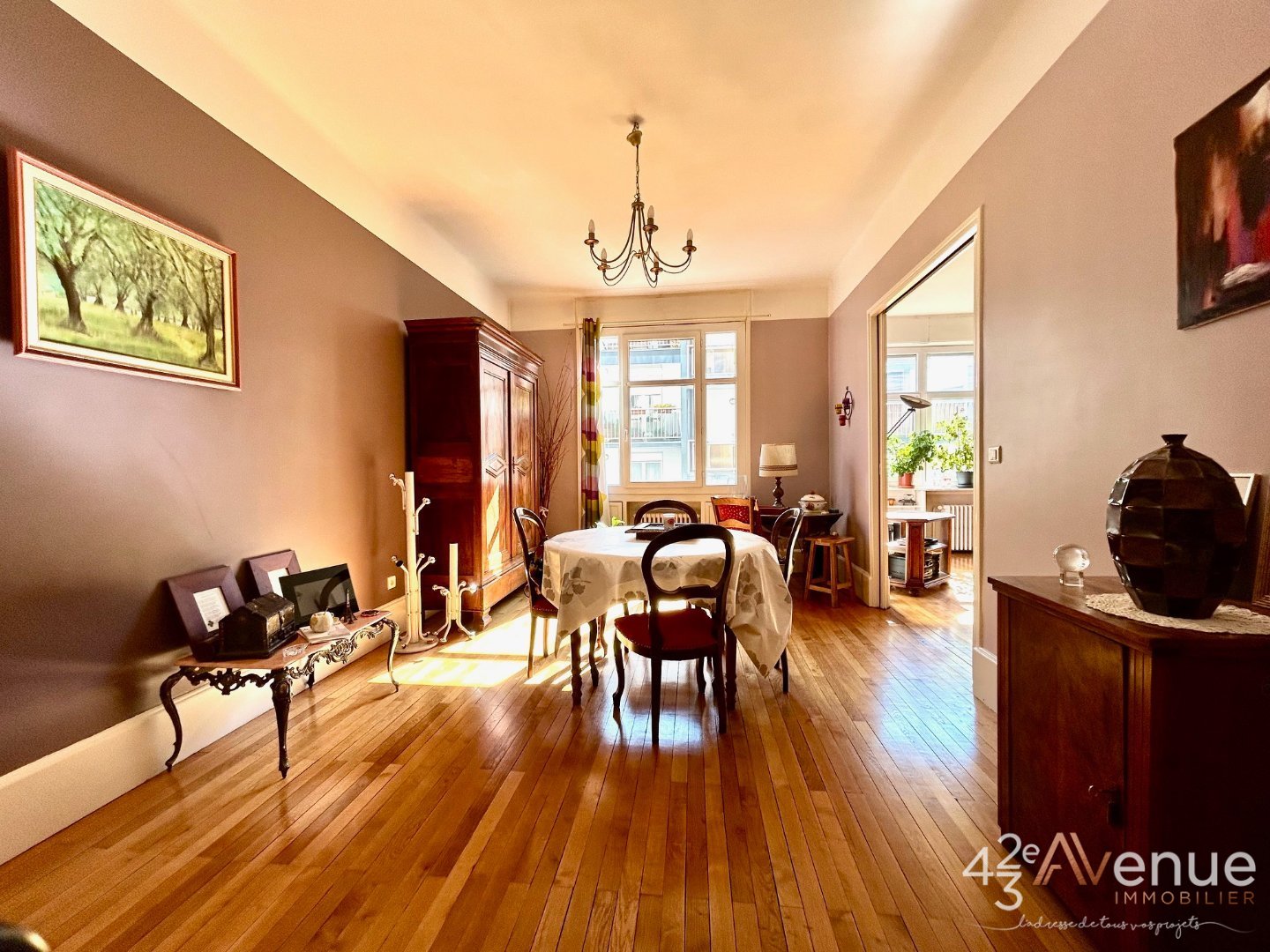 Appartement traversant - 3 chambres - 140 m2 - ST ETIENNE CENTRE VILLE - 140.04 m2 - VENDU