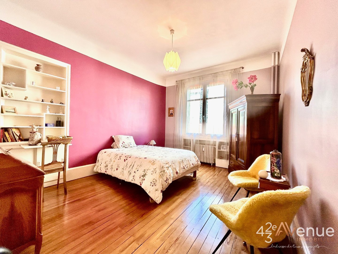 Appartement traversant - 3 chambres - 140 m2 - ST ETIENNE CENTRE VILLE - 140.04 m2 - VENDU