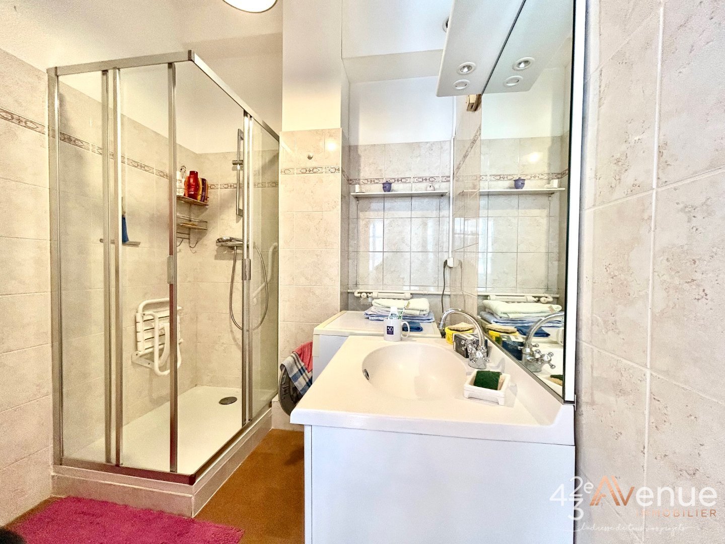 Appartement traversant - 3 chambres - 140 m2 - ST ETIENNE CENTRE VILLE - 140.04 m2 - VENDU