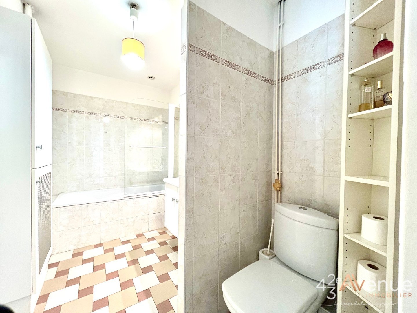 Appartement traversant - 3 chambres - 140 m2 - ST ETIENNE CENTRE VILLE - 140.04 m2 - VENDU