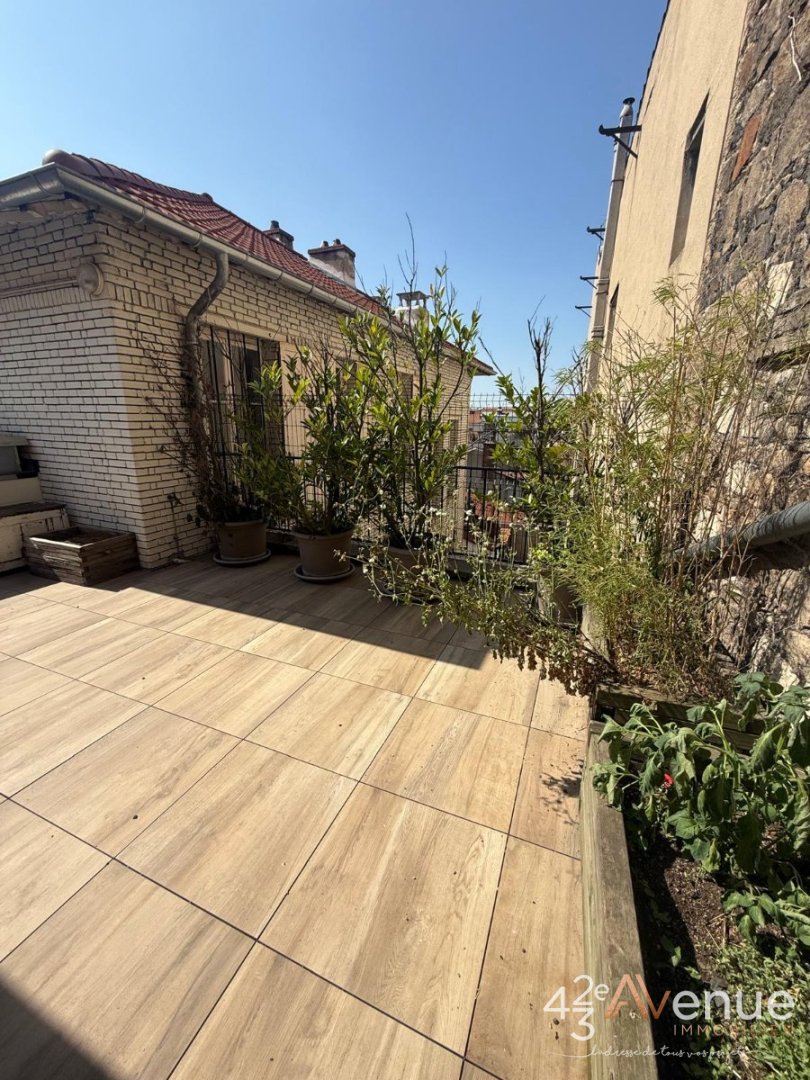APPARTEMENT T6 A VENDRE - ST ETIENNE CENTRE VILLE - 166.23 m2 - 260000€