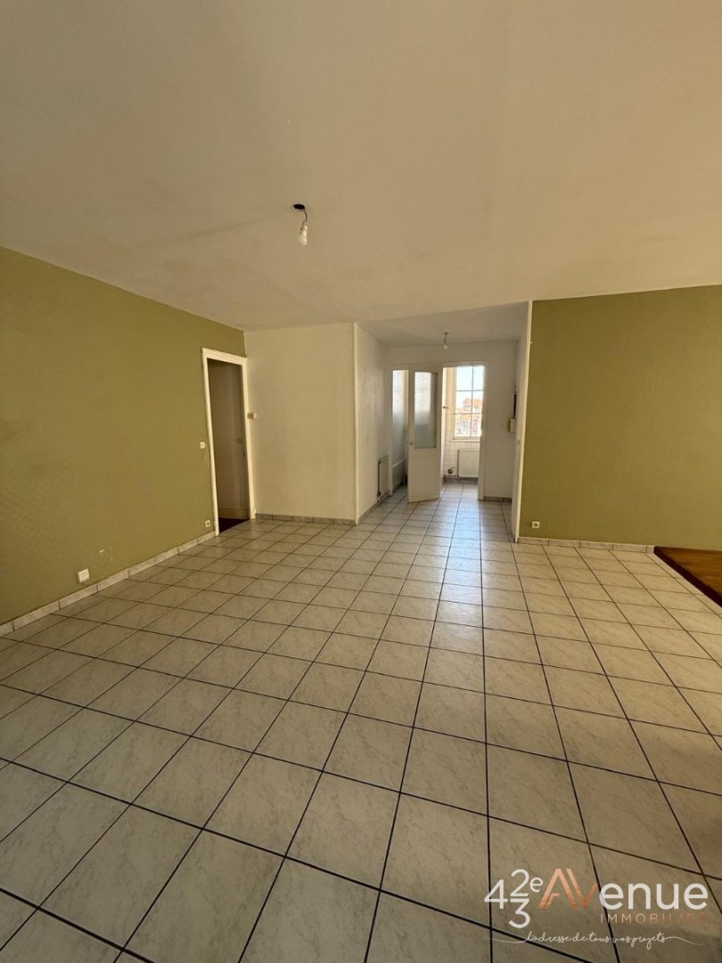 APPARTEMENT T6 A VENDRE - ST ETIENNE CENTRE VILLE - 166.23 m2 - 260000€