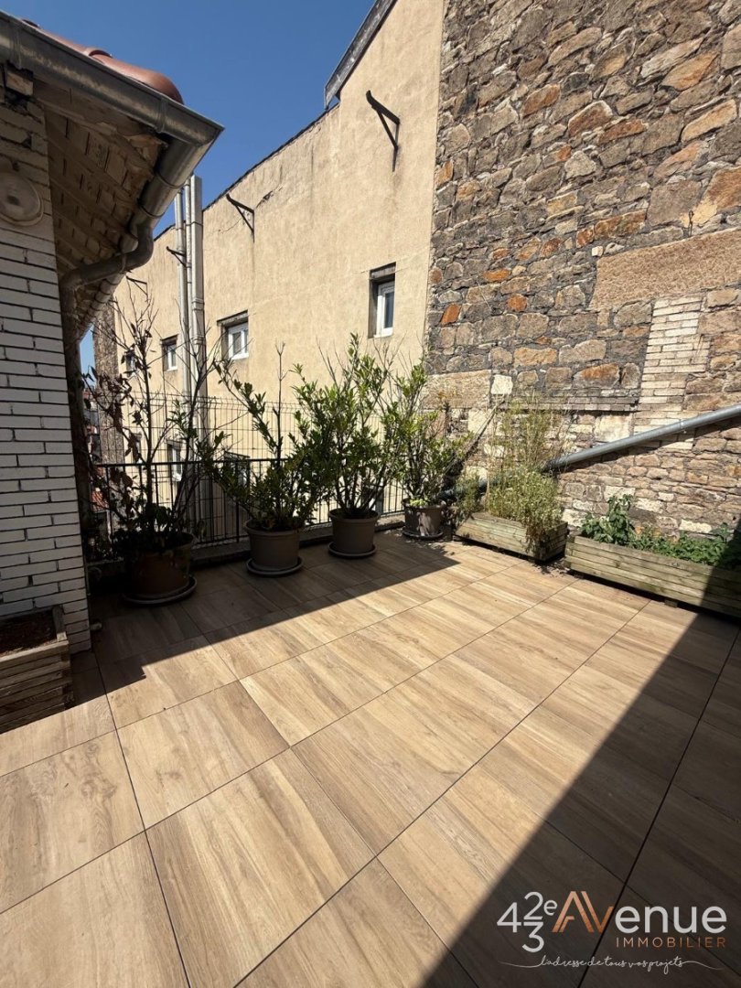 APPARTEMENT T6 A VENDRE - ST ETIENNE CENTRE VILLE - 166.23 m2 - 260000€