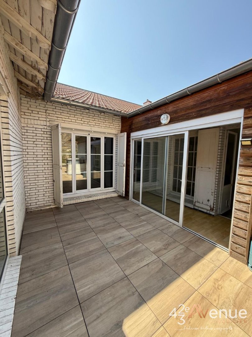 APPARTEMENT T6 A VENDRE - ST ETIENNE CENTRE VILLE - 166.23 m2 - 260000€