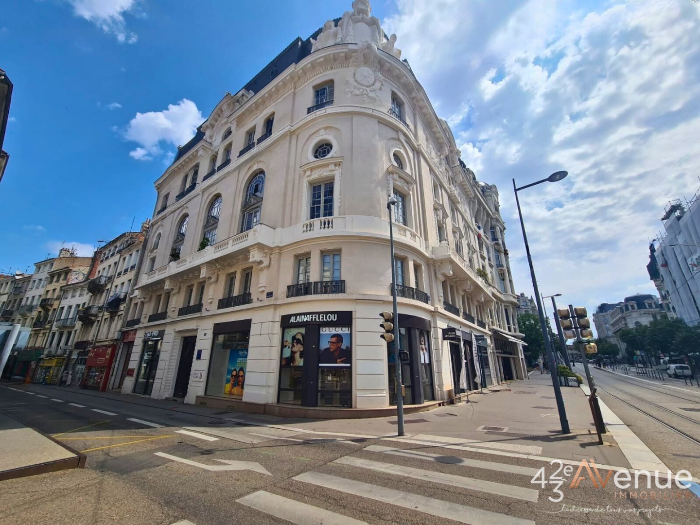 APPARTEMENT T6 A VENDRE - ST ETIENNE CENTRE VILLE - 166.23 m2 - 260000€