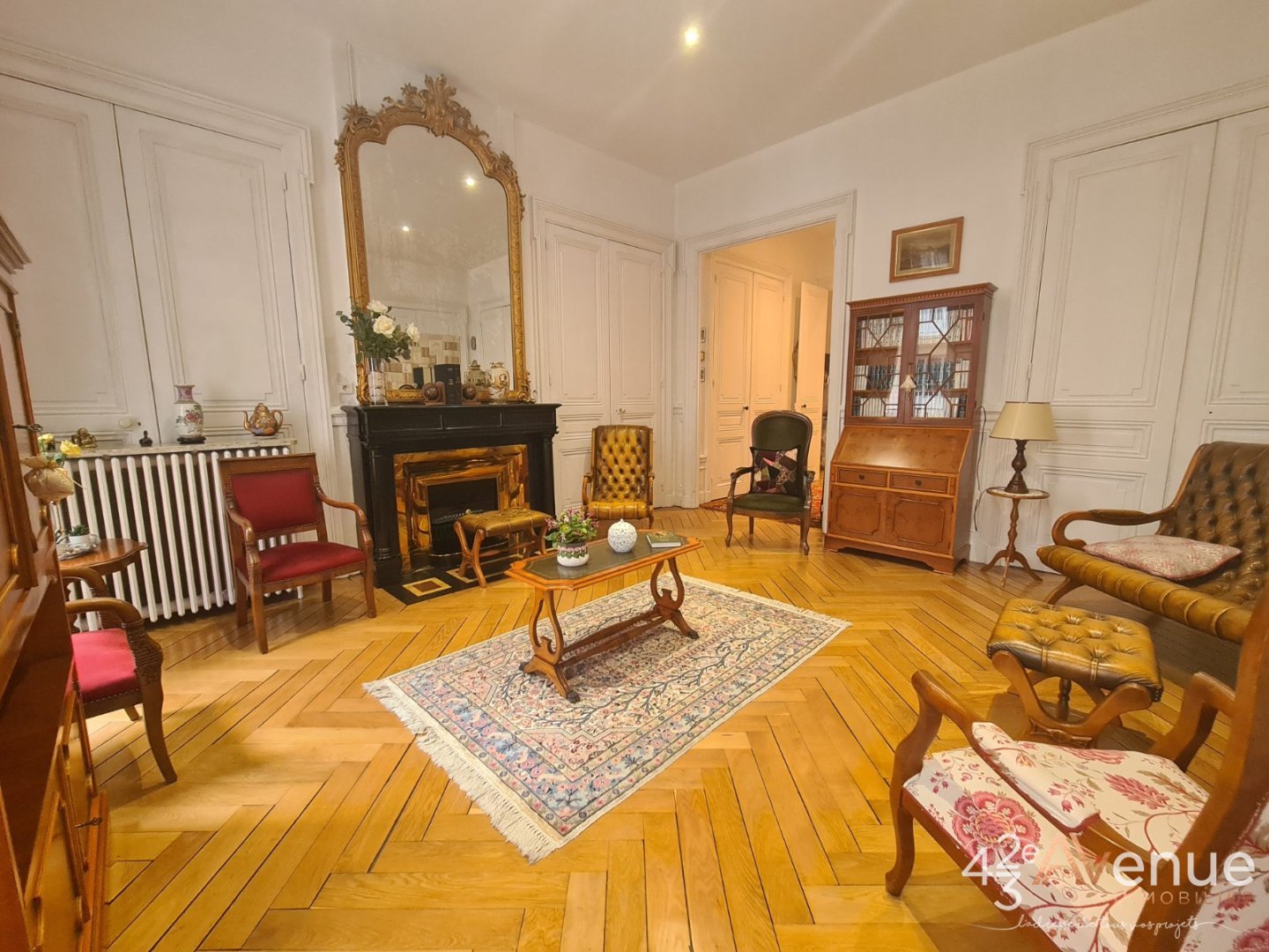 APPARTEMENT T6 A VENDRE - ST ETIENNE CENTRE VILLE - 204.7 m2 - 249000€